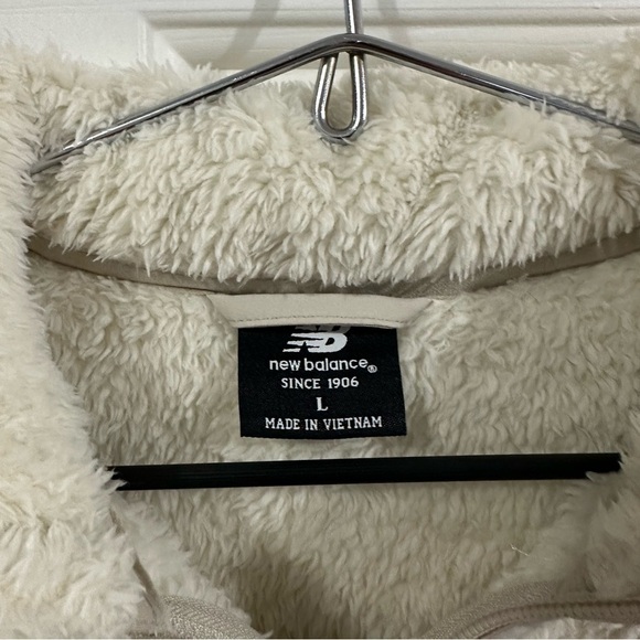 New Balance Sherpa Half Zip Sweater - Picture 6 of 8